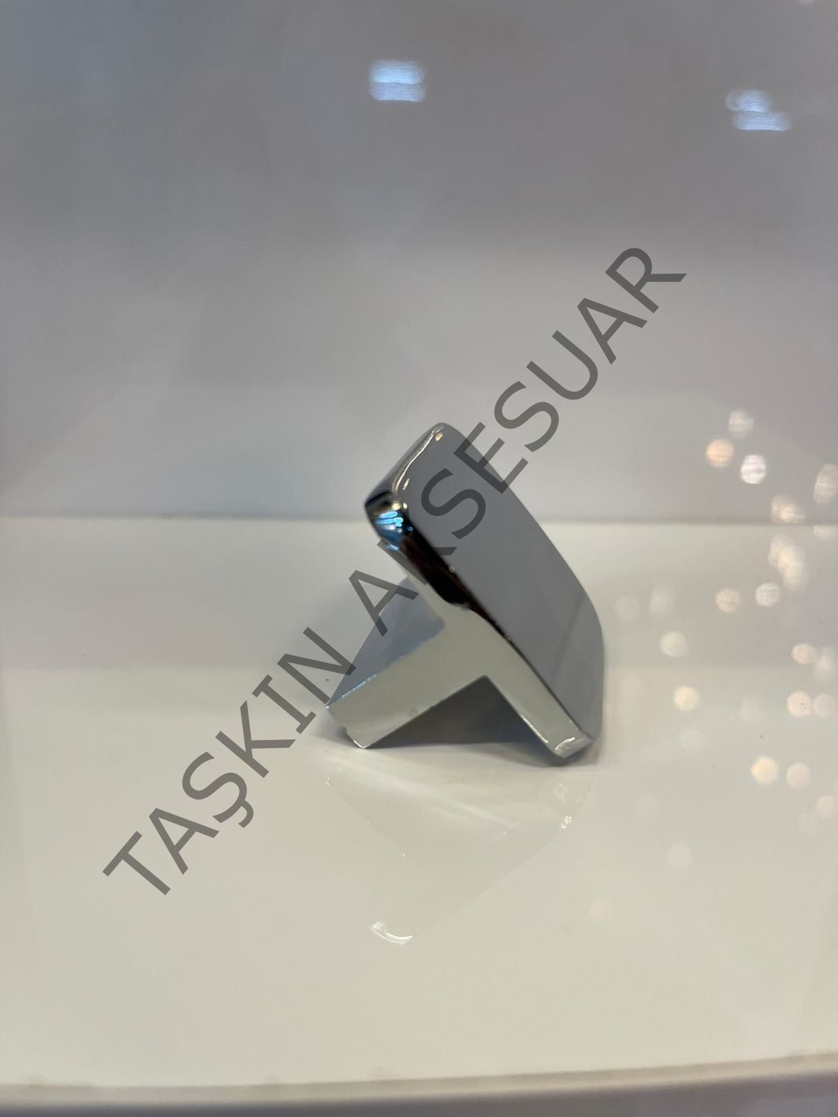 Flow Beta Metal Kulp 32mm Krom Modern Mobilya Kulbu Dolap Çekmece Kapak Tv Ünite Komidin Şifonyer